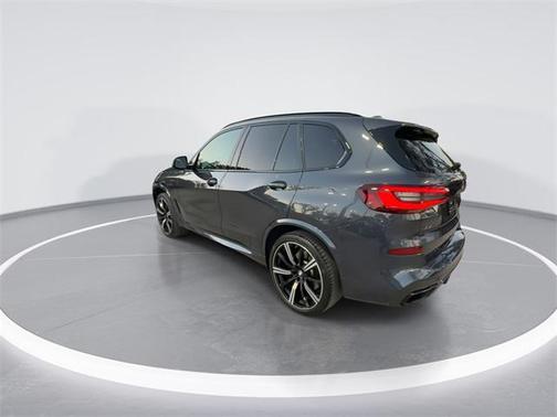 2022 BMW X5 M50i