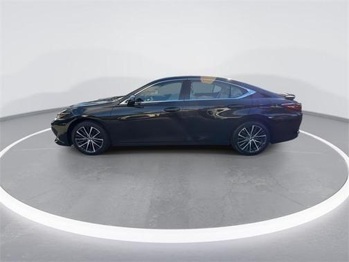 2025 Lexus ES 300h Base