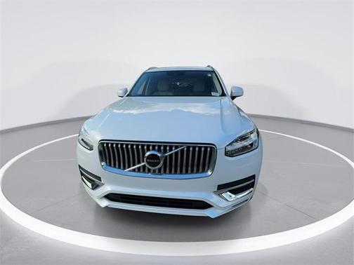 2022 Volvo XC90 Recharge Plug-In Hybrid T8 Inscription Expression 6 Passenger