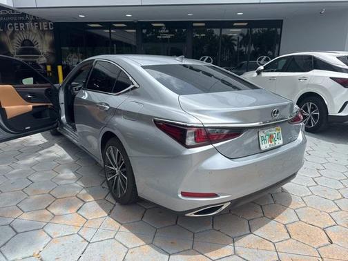 2023 Lexus ES 350 Base