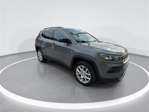 2023 Jeep Compass Latitude Lux
