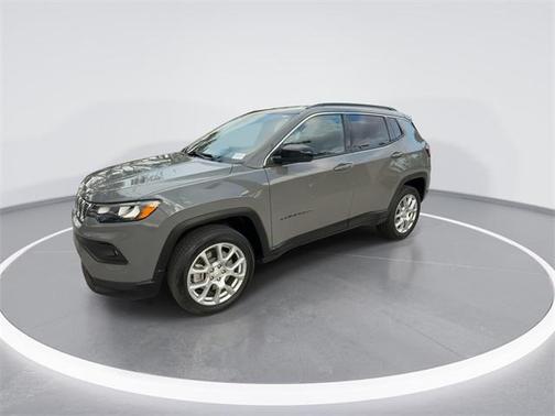 2023 Jeep Compass Latitude Lux