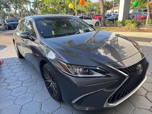 2022 Lexus ES 350 Base