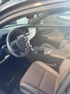 2022 Lexus ES 350 Base