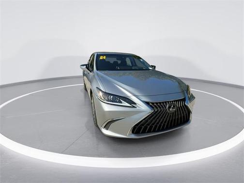 2024 Lexus ES 300h Luxury