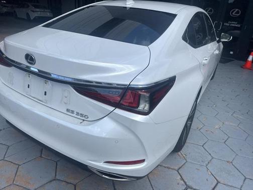 2023 Lexus ES 350 Base