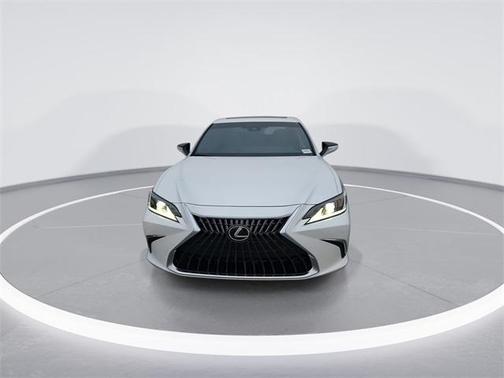2025 Lexus ES 300h Base