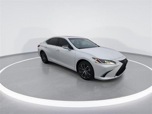 2025 Lexus ES 300h Base