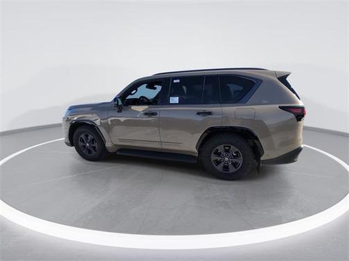 2025 Lexus LX 700h Overtrail