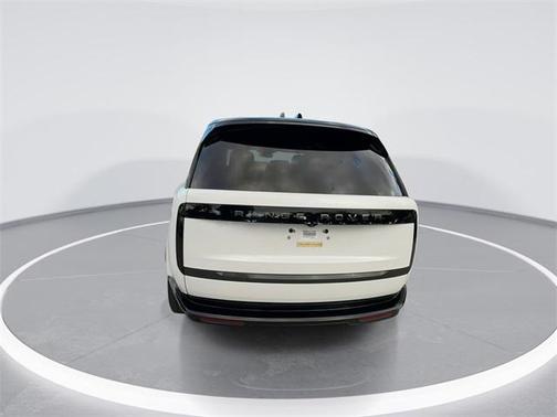 2024 Land Rover Range Rover P530 SE
