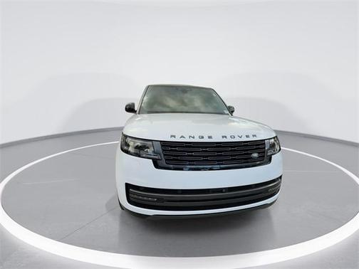 2024 Land Rover Range Rover P530 SE