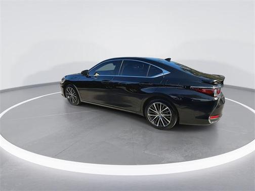 2025 Lexus ES 300h Base