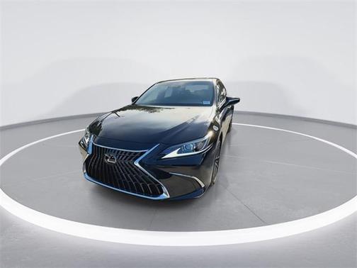 2025 Lexus ES 300h Base