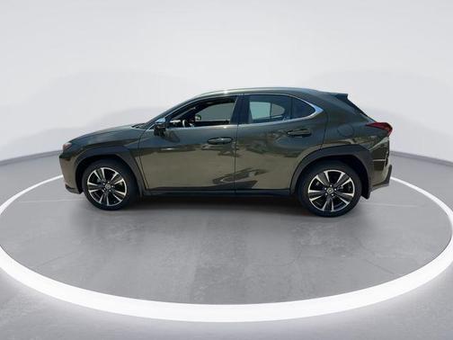 Nori Green Pearl 2024 Lexus UX 250h Base
