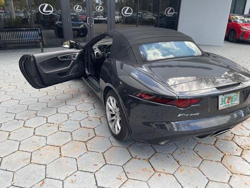 2018 Jaguar F-TYPE 296HP