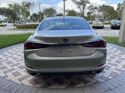 2022 Lexus ES 350 Base