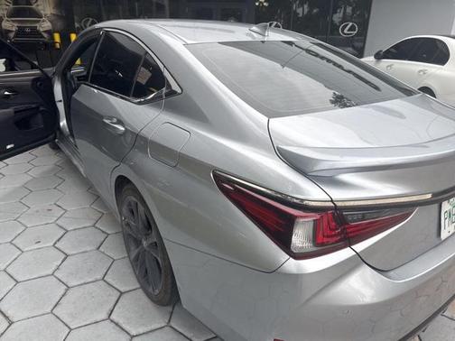 2022 Lexus ES 350 F Sport