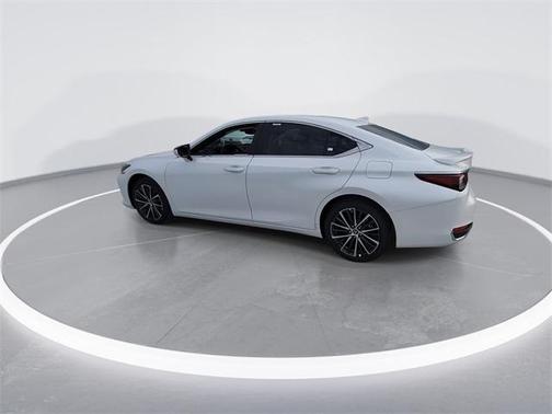 2025 Lexus ES 300h Base