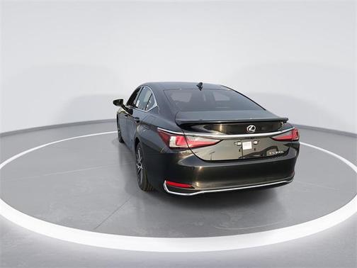 2025 Lexus ES 300h Base