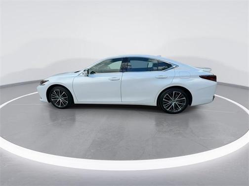 2025 Lexus ES 300h Base