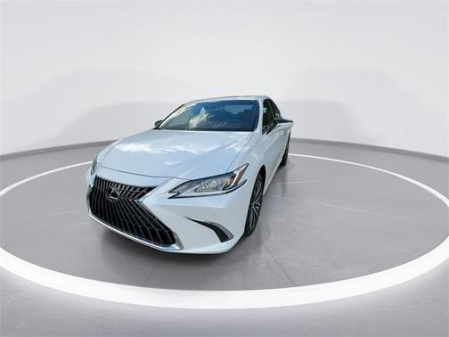 2025 Lexus ES 300h Base