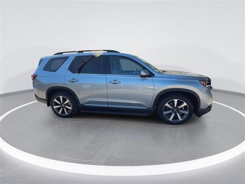 2023 Honda Pilot AWD Elite