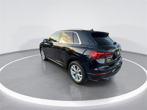 2021 Audi Q3 45 S line Premium