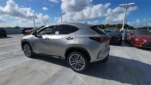 2025 Lexus NX 350h Premium