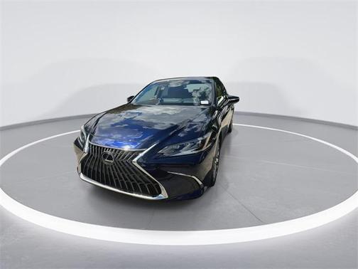 2025 Lexus ES 300h Ultra Luxury