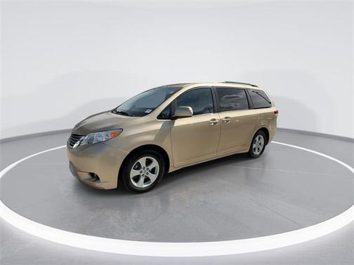 2013 Toyota Sienna LE