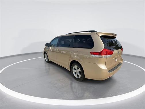 2013 Toyota Sienna LE