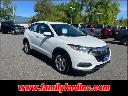 Platinum White Pearl 2019 Honda HR-V LX
