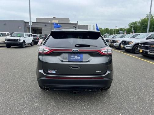 Magnetic Metallic 2017 Ford Edge SE