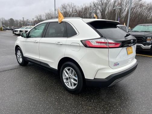 Star White 2023 Ford Edge SEL