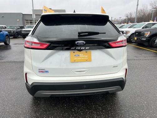 Star White 2023 Ford Edge SEL