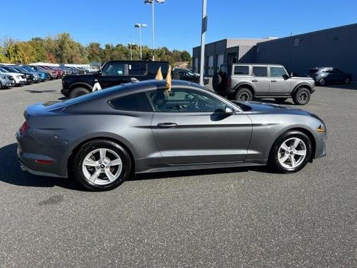 2021 Ford Mustang EcoBoost