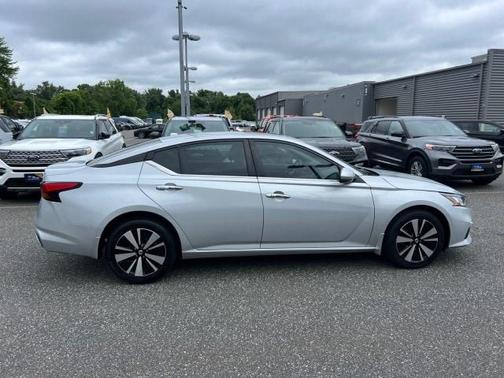 2021 Nissan Altima 2.5 SV