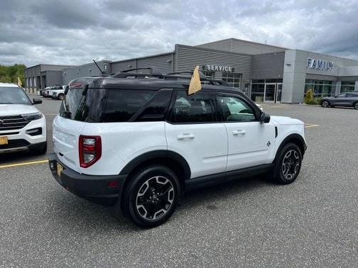 Oxford White 2023 Ford Bronco Sport Outer Banks