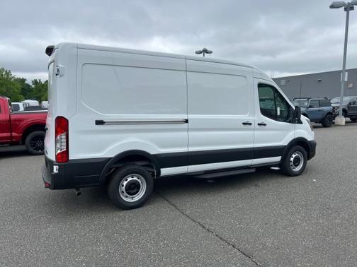 2025 Ford Transit-250 148 WB Medium Roof Cargo