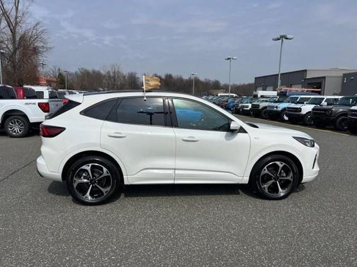 2024 Ford Escape ST-Line Select