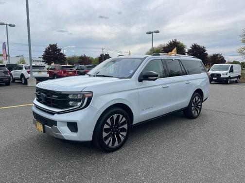 Space Silver 2025 Ford Expedition Max Platinum