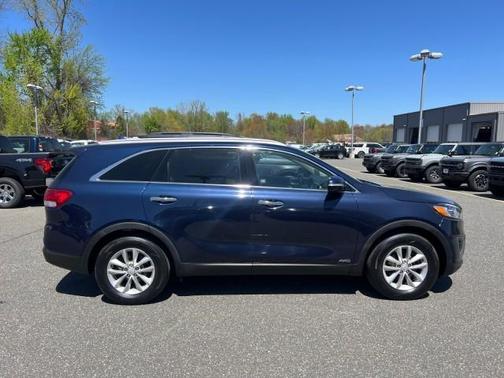 2018 Kia Sorento LX