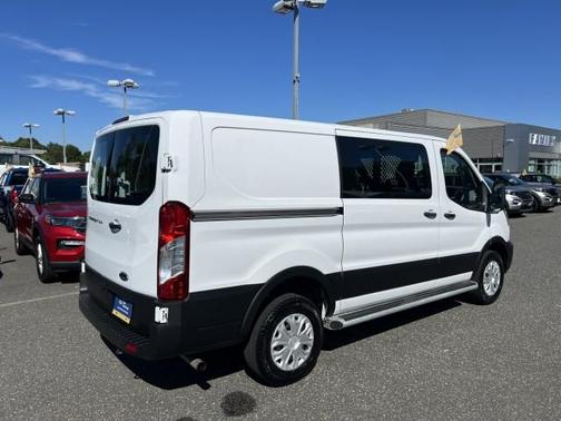 2024 Ford Transit-250 