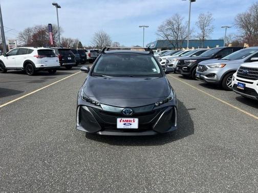 2022 Toyota Prius Prime XLE