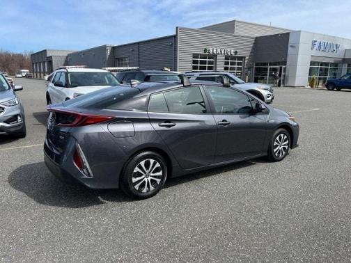 2022 Toyota Prius Prime XLE