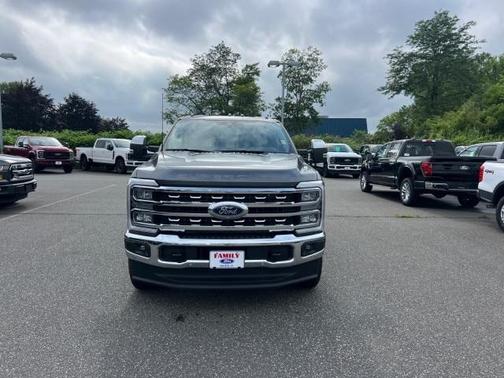 2025 Ford F-350 Lariat Super Duty