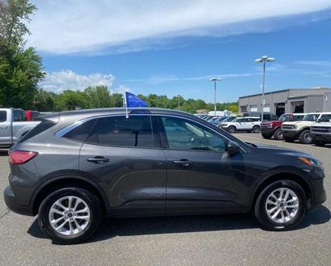 Magnetic Metallic 2020 Ford Escape SE