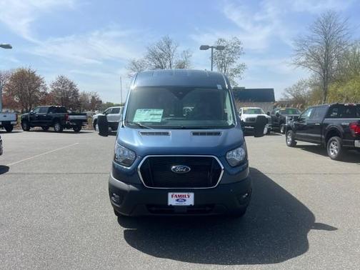 2025 Ford Transit-250 148 WB Medium Roof Cargo