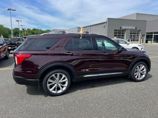 Jewel Red Metallic 2023 Ford Explorer Platinum