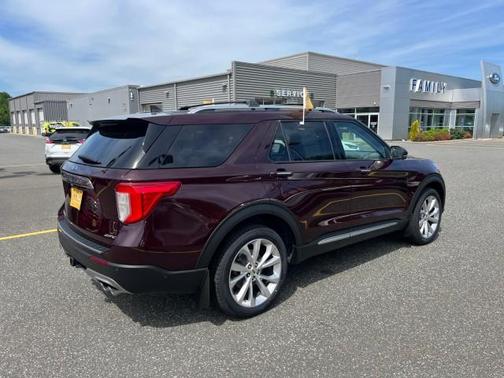 Jewel Red Metallic 2023 Ford Explorer Platinum